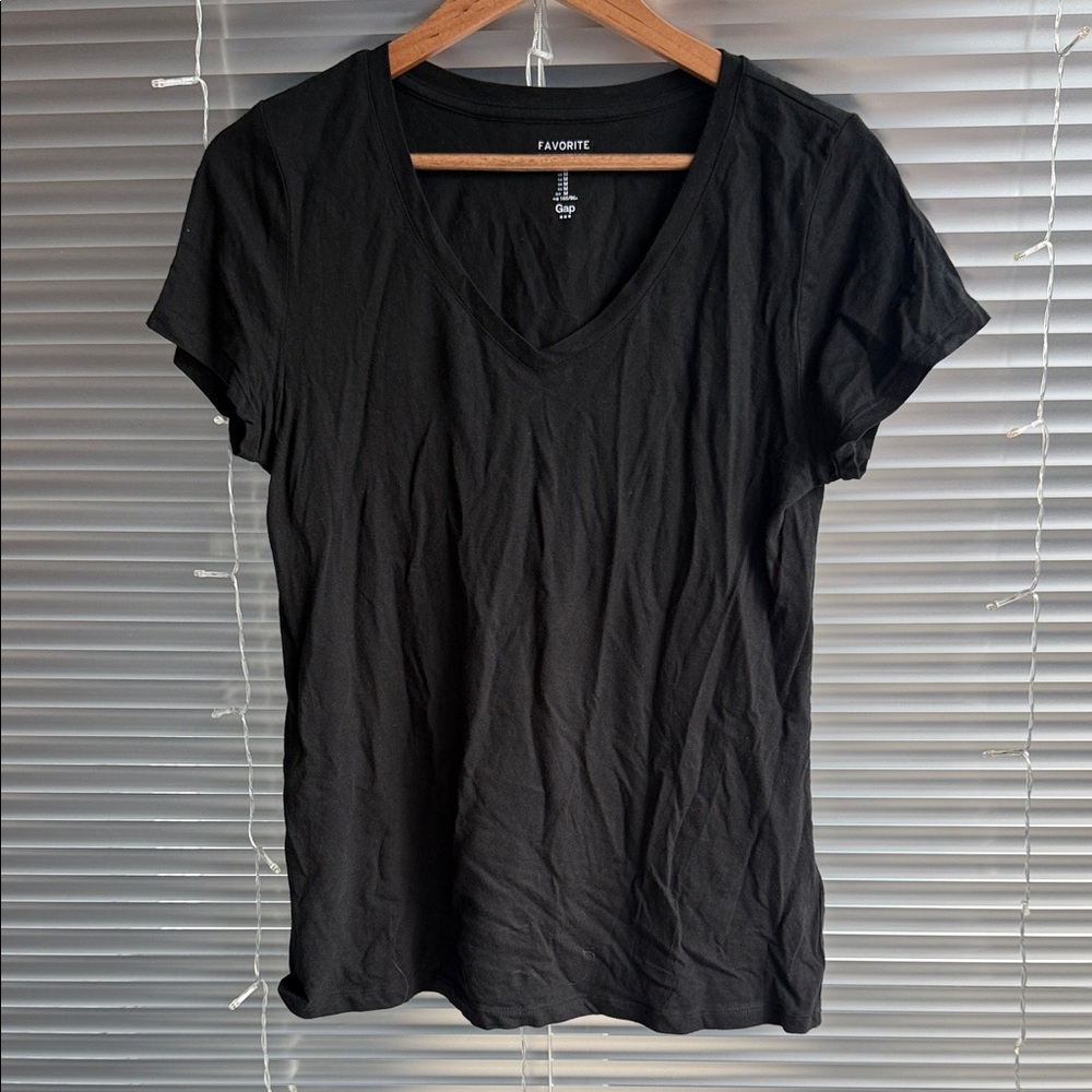 GAP Black V-Neck Short Sleeve Tee